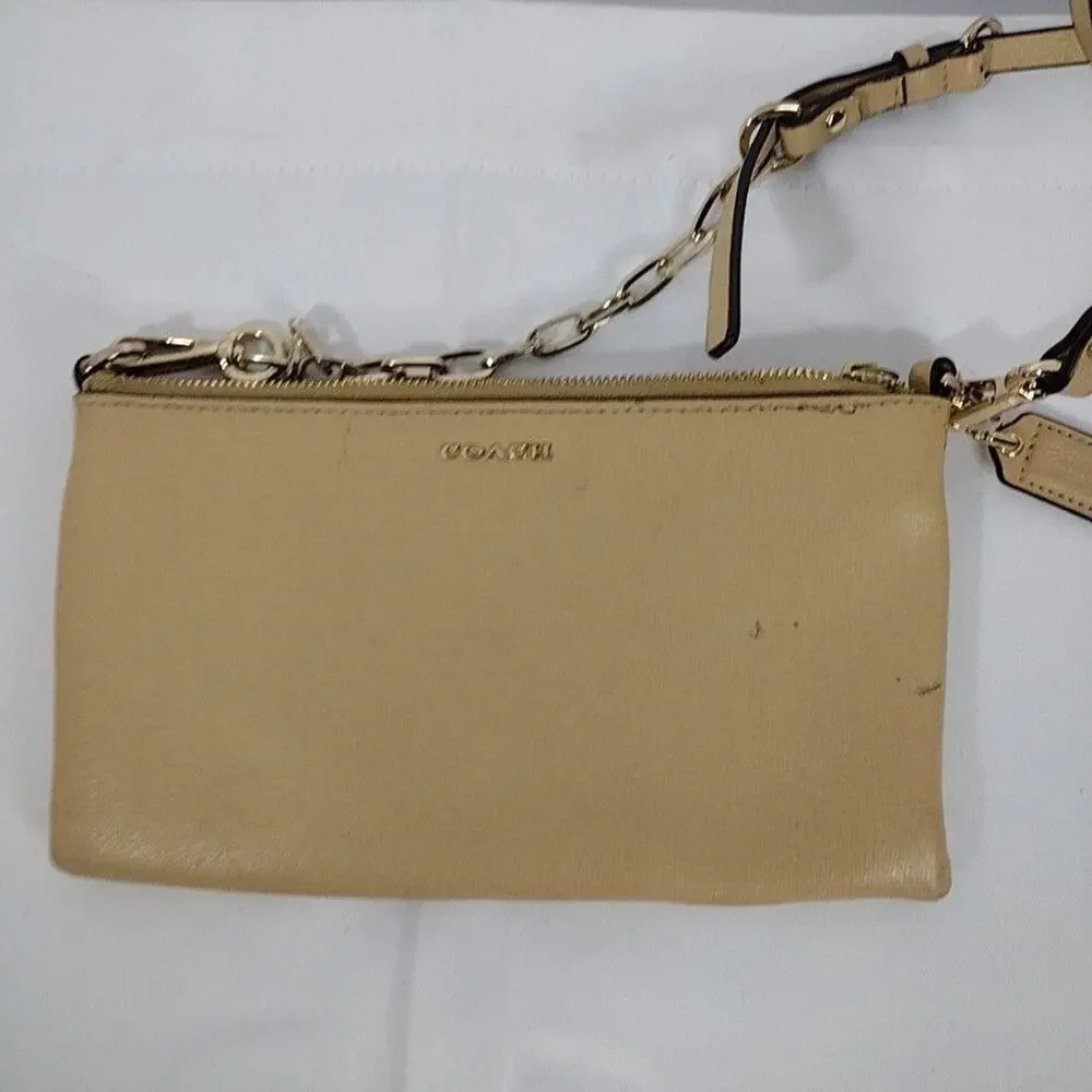 Coach Crossbody Bag Womens Small Beige Leather Chain Strap Gold Zip Purse